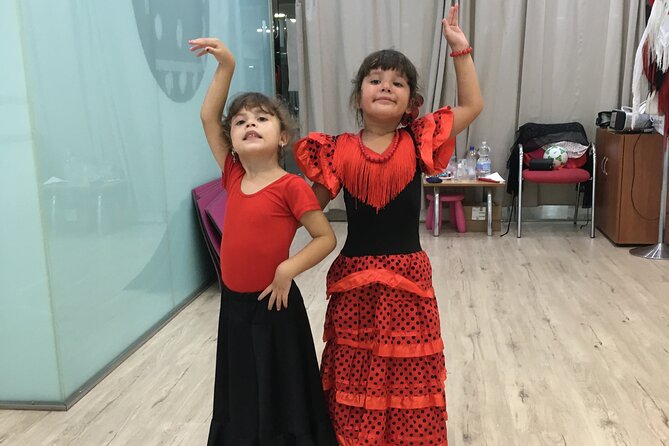 45 minutes flamenco dance class for family in Málaga - Finding the class near Plaza de la Constitución