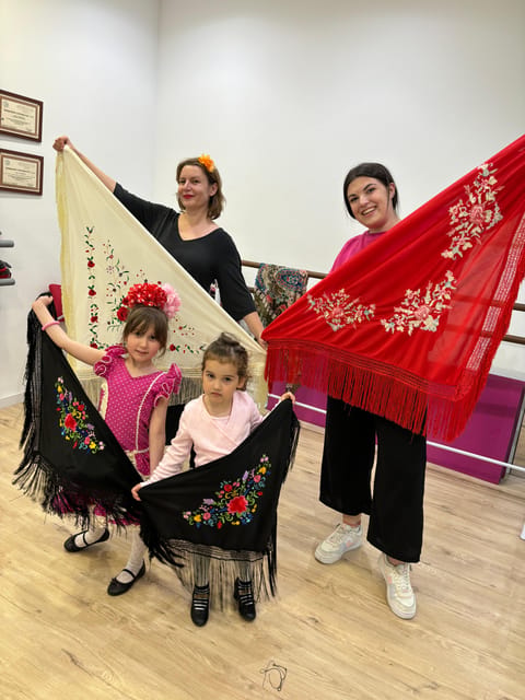 45 minutes flamenco dance class for family in Málaga - Is $47 per person good value?