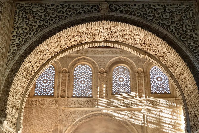Alhambra Private Tour from Marbella: with Transport and skip-the-line tickets - Why the private trip from Marbella makes sense