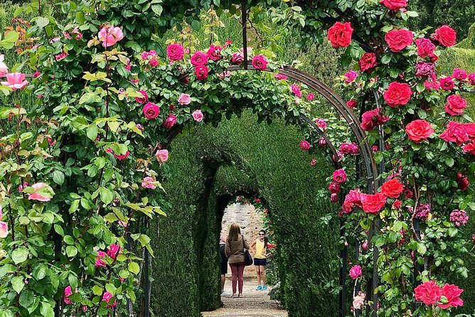 Alhambra Private Tour from Marbella: with Transport and skip-the-line tickets - Private transport and the value of a full day