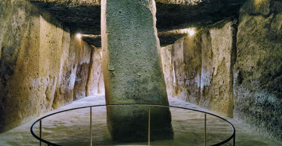 Antequera: Dolmens and El Torcal Tour with Transfer - Menga, Viera, and the Tholos at El Romeral