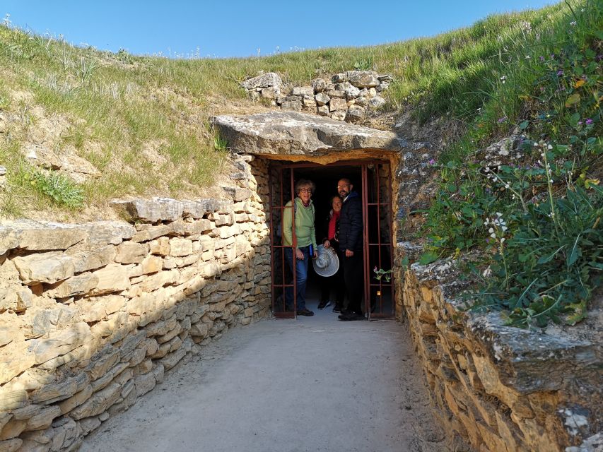 Antequera: Dolmens and El Torcal Tour with Transfer - When to go and what to bring