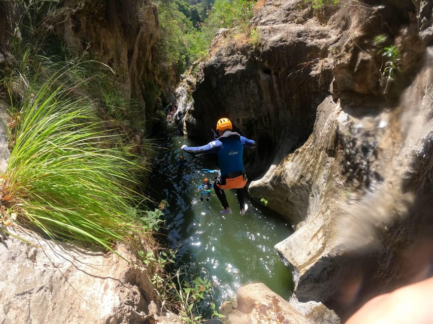 Benahavís: Canyoning Guided Tour at Guadalmina River - Booking flexibility and practical details