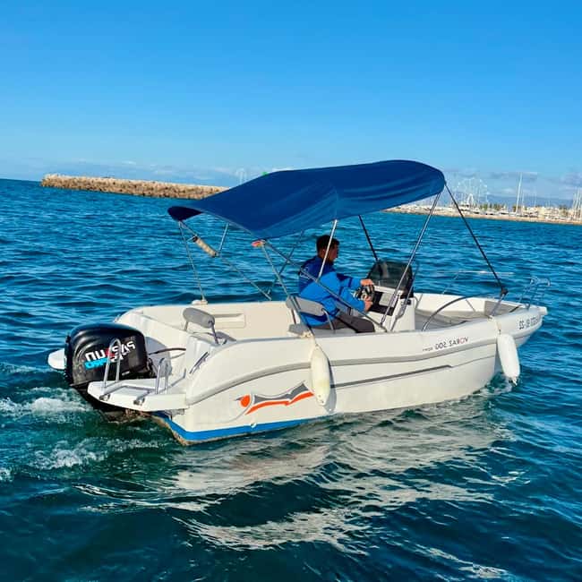 Benalmádena: Alquiler de barcos sin licencia Costa del Sol - Music, Fridge, and the Small Details That Matter