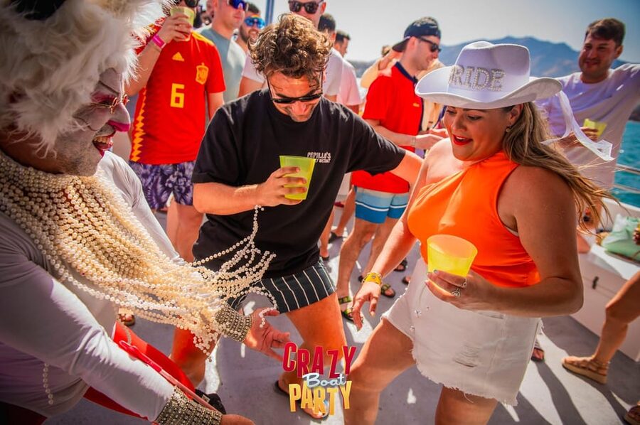 Benalmadena: Boat Party with a Drink - What the included drink really covers