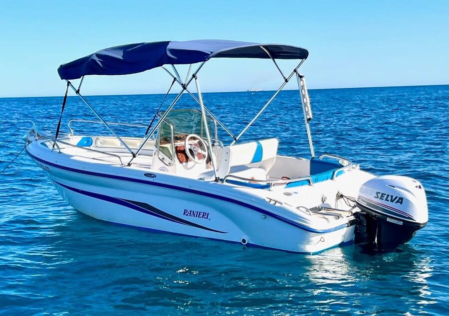 Benalmadena: Boat Rental without License Required - Choosing between 30 minutes and three hours