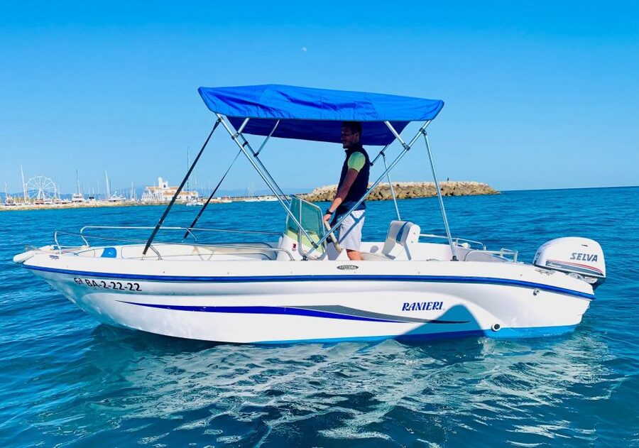 Benalmadena: Boat Rental without License Required - Sunset trips and the best mood on board