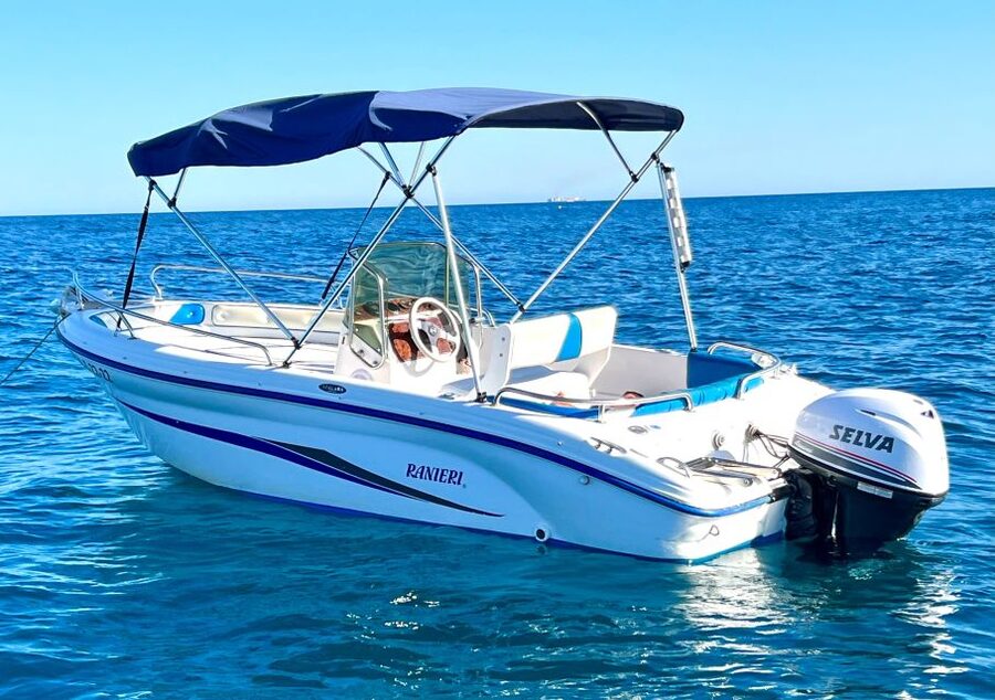 Benalmadena: Boat Rental without License Required - What is included and what costs extra