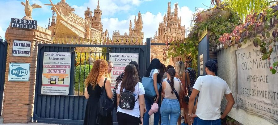 Benalmadena: Colomares Castle Tour with Entry Ticket - Following Columbus through stone and symbols