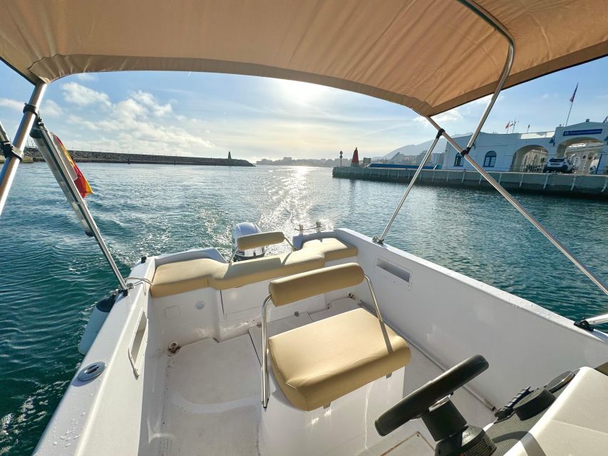 Benalmádena: Costa del Sol License-Free Boat Rental - Meeting points and preparation