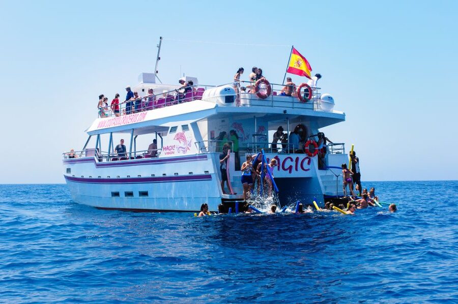 Benalmadena: Dolphin Watching Boat Tour - Coastal views toward Málaga