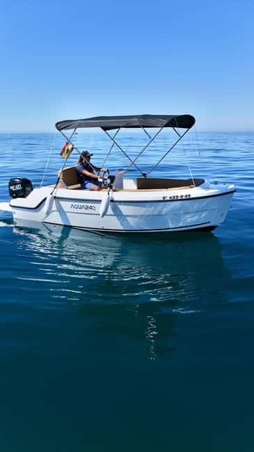Benalmádena: license-Free Rent Boat for Dolphin Watching - Cruising the Costa del Sol under your own control