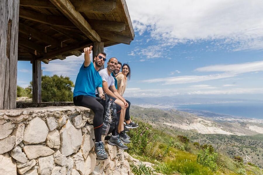 Benalmádena: Mount Calamorro Cable Car Ticket - Café, wildlife, and the optional bird show
