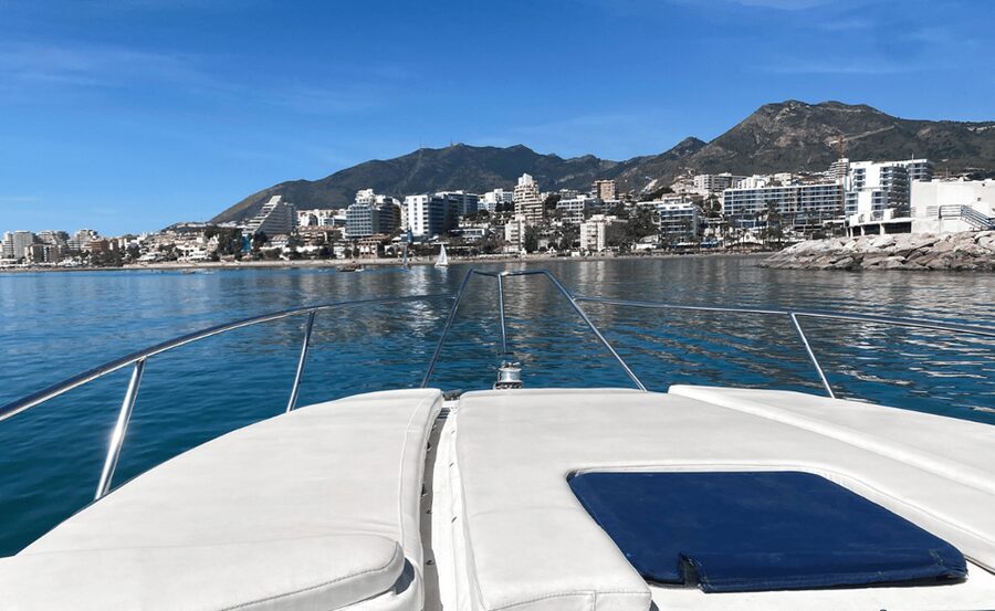 Benalmadena: Private Boat Trips - A 40-minute swimming stop