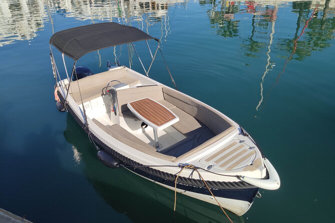 Boat Rental Without License in Benalmádena - The boat’s limits and who will enjoy it