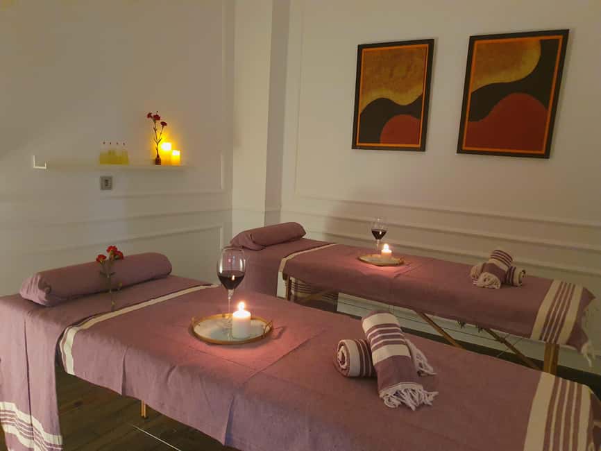 C/Echegaray 5 Málaga center: Malagueño Massage: Massage + Wine Tasting - The olfactory journey through wine aromas