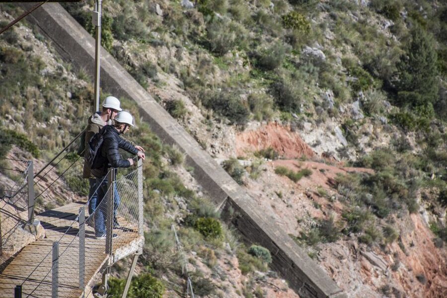 Caminito del Rey: Guided Hiking Tour with Entrance Tickets - Weather, clothing, and what to pack