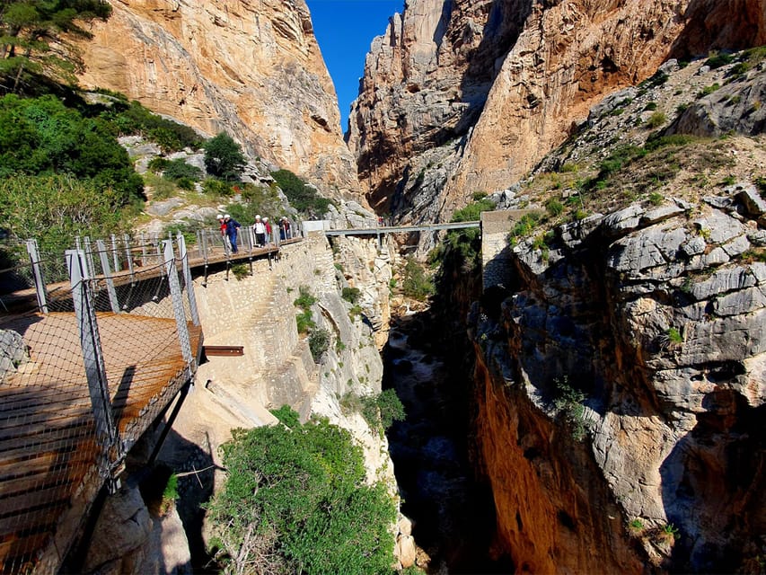 Caminito del Rey: Tour with Official Guide and Drink - What the €34 price really covers