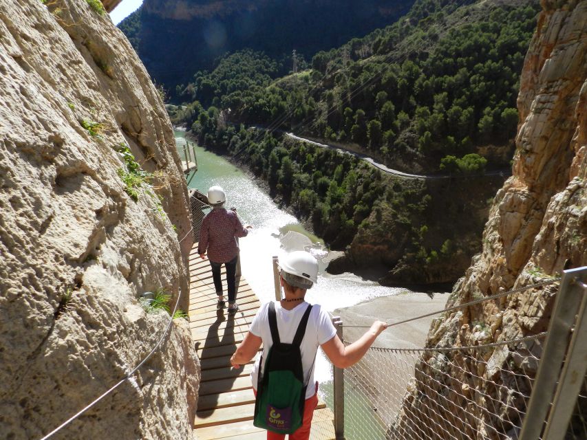 Caminito del Rey: Trekking Tour with Hiking Guide - Who should book this hike?