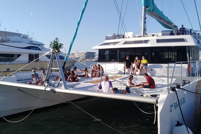 Catamaran tour with swimming stop in Malaga - A quick catamaran break from Malaga’s city center