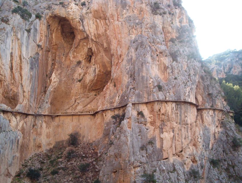 El Chorro: Caminito del Rey Gorge Route Guided Walking Tour - High cliff views without a technical hike