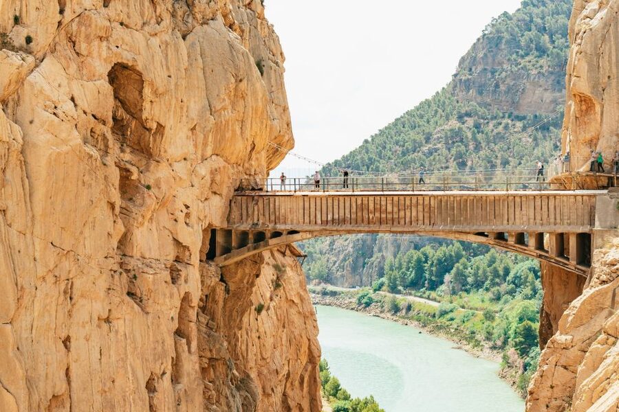 El Chorro: Caminito del Rey Guided Tour with Shuttle Bus - Key points before you book