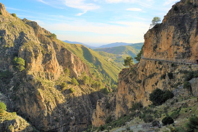 El Saltillo Gorge and White Village Hiking Tour from Malaga - Key points to know before booking