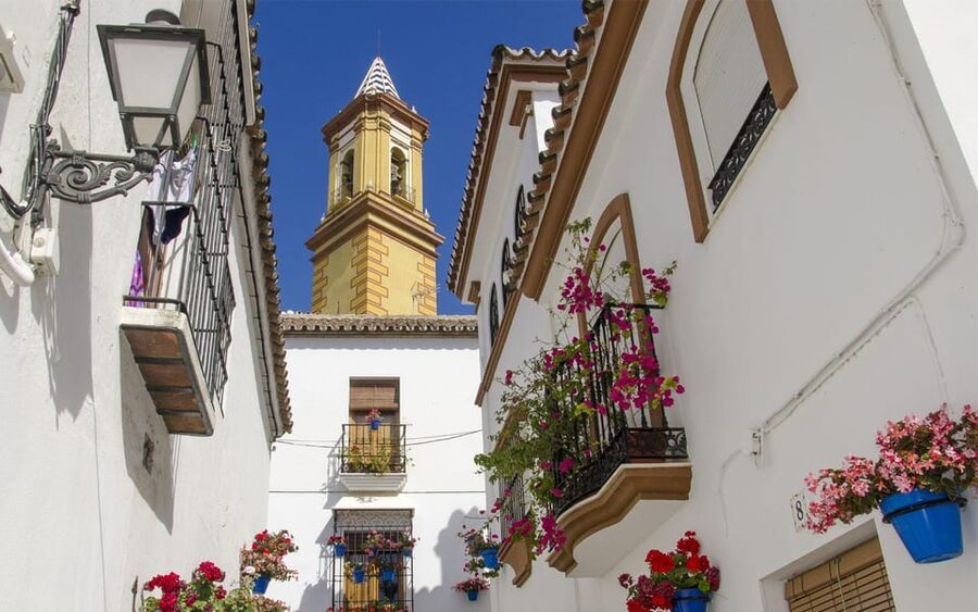 Estepona best kept secrets: City bike guided tour - Why a bicycle suits Estepona