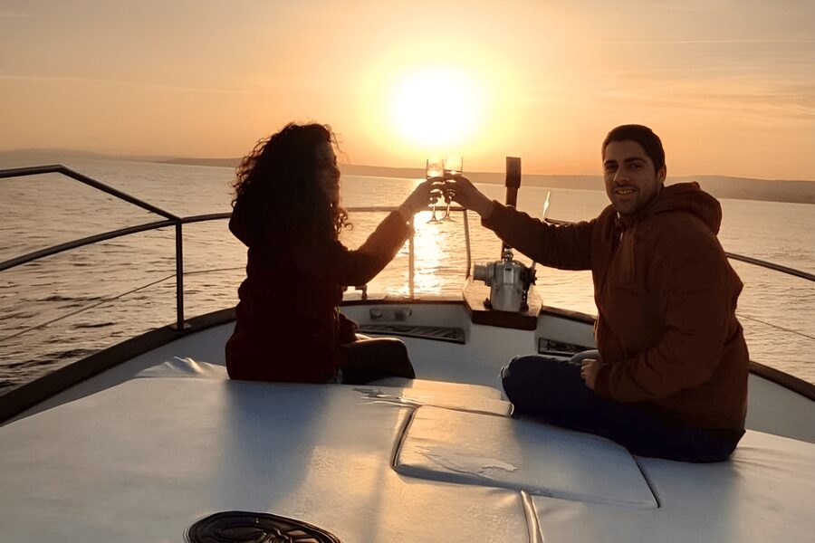 Estepona: Dolphin Searching Sunset Cruise with Drink & Snack - Wine, cava, soft drinks, and simple snacks