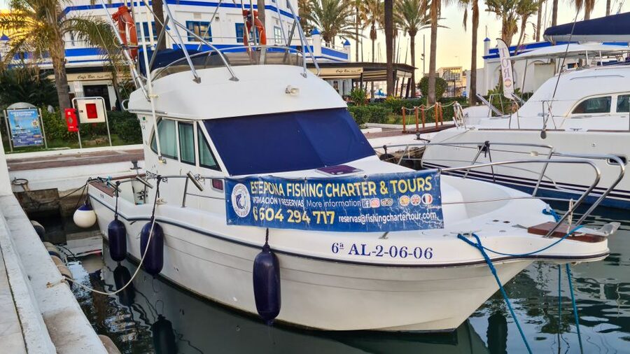Estepona: Fishing Tour StartFisher 1060 - Who should book this Estepona fishing charter?