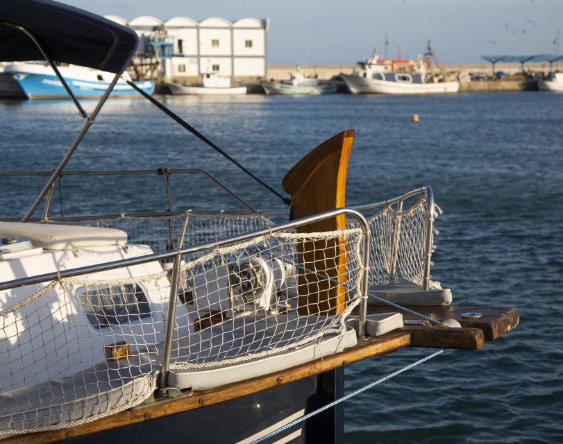 Estepona: Sunset boat trip & Cava & Tapa - The possible swimming stop