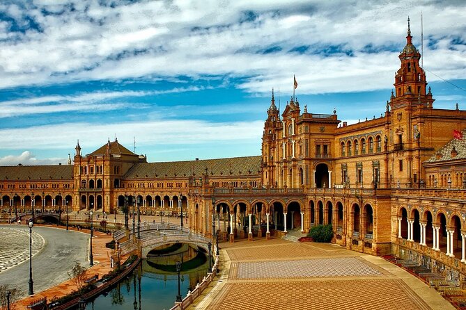Excursion from Malaga to Seville with tickets to the Real Alcázar - Key points at a glance