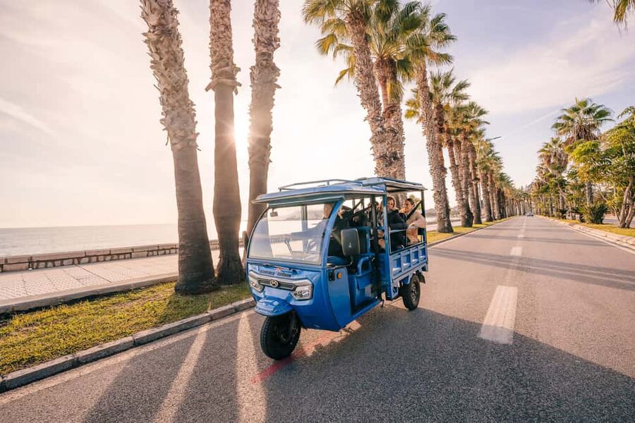Express tuktuki tour in Malaga: Gibralfaro Viewpoint and Photography - Key points to know before booking