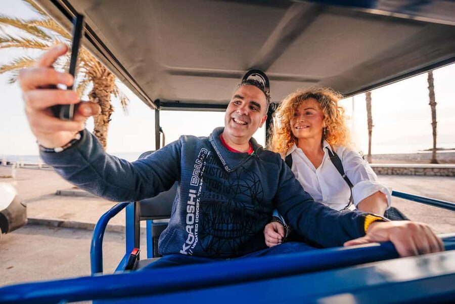 Express tuktuki tour in Malaga: Gibralfaro Viewpoint and Photography - What the guides add to the ride