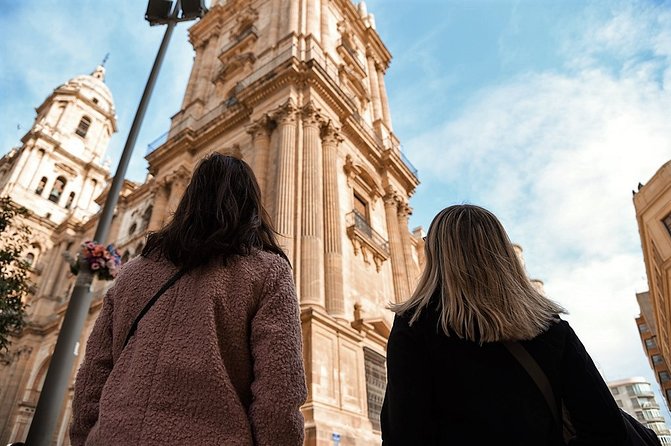 Flamenco, Tapas and Wine Tour: Best of Málaga in one Evening - Guides make the difference