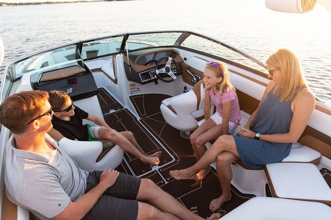 FourWinns HD240 boat rental for 10 people 4 hours - What the FourWinns HD240 means for your group