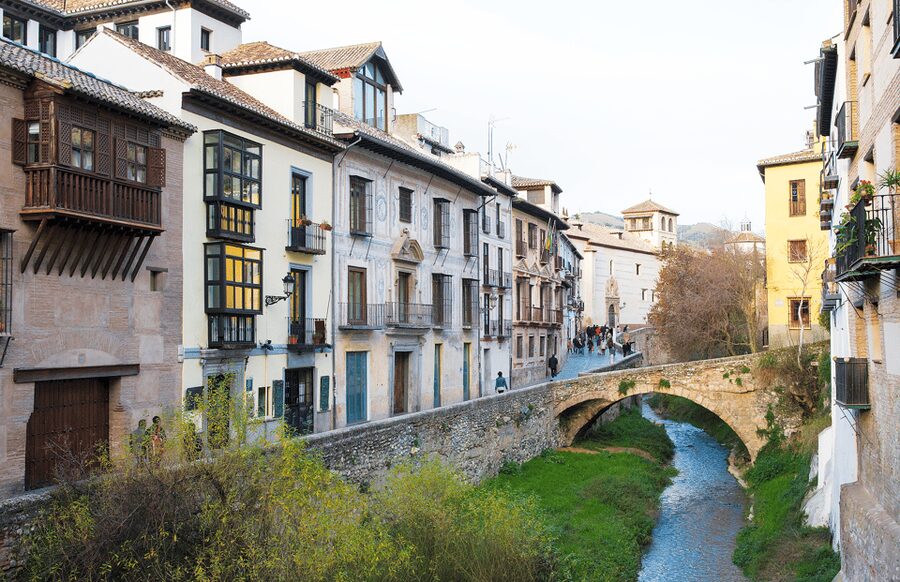From Costa del Sol: Granada Day Trip Free Time 5h - Five hours to shape your own Granada