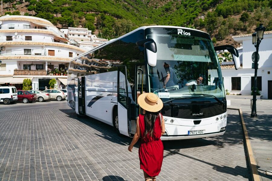 From Costa del Sol: Mijas, Marbella and Puerto Banús Tour - Who will get the most from this tour?