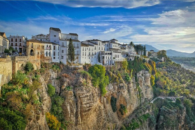 From Costa del Sol: Ronda and Setenil de las Bodegas - Arriving in Ronda by coach