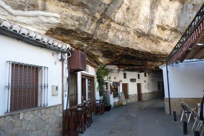 From Costa del Sol: Ronda and Setenil de las Bodegas - The morning coach ride from the Costa del Sol