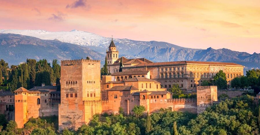 From Malaga: Alhambra Guided Tour with Entry Tickets - Key points to know before booking