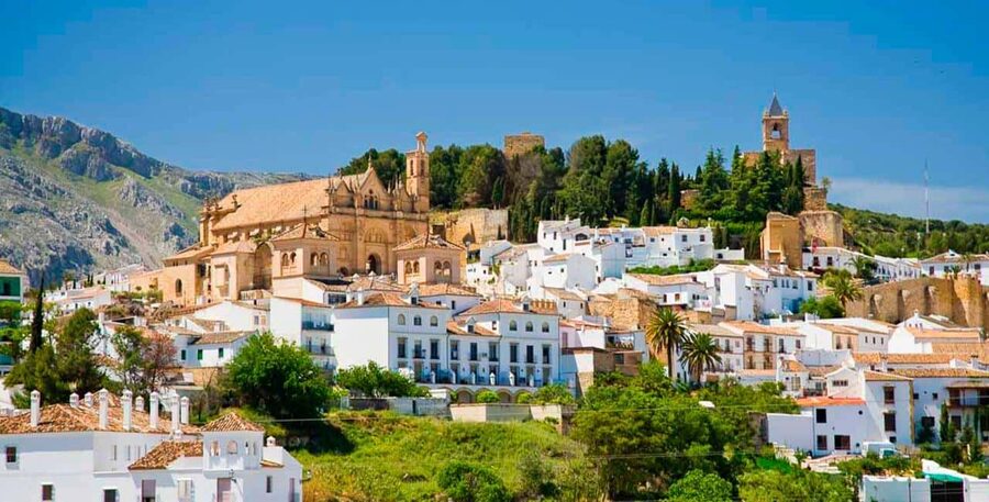 From Málaga: Caminito del Rey & Antequera: Dolmens and free time - The one-hour transfer to Caminito del Rey