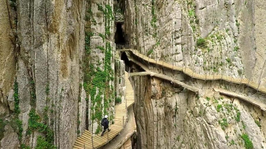 From Malaga: Caminito del Rey guided tour + round-trip transportation - Weather and cancellation protection