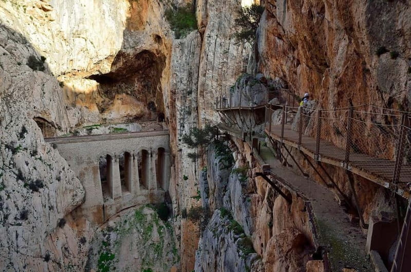 From Malaga: Caminito del Rey guided tour + round-trip transportation - Starting at Gerencia Territorial de Justicia