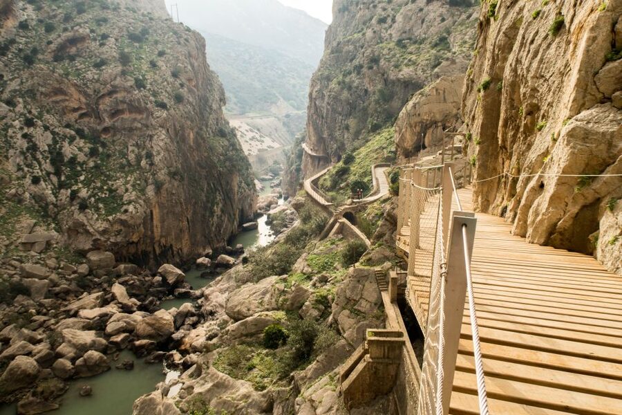 From Málaga: Caminito del Rey Small-Group Tour with Picnic - Starting beside the Conde del Guadalhorce dam
