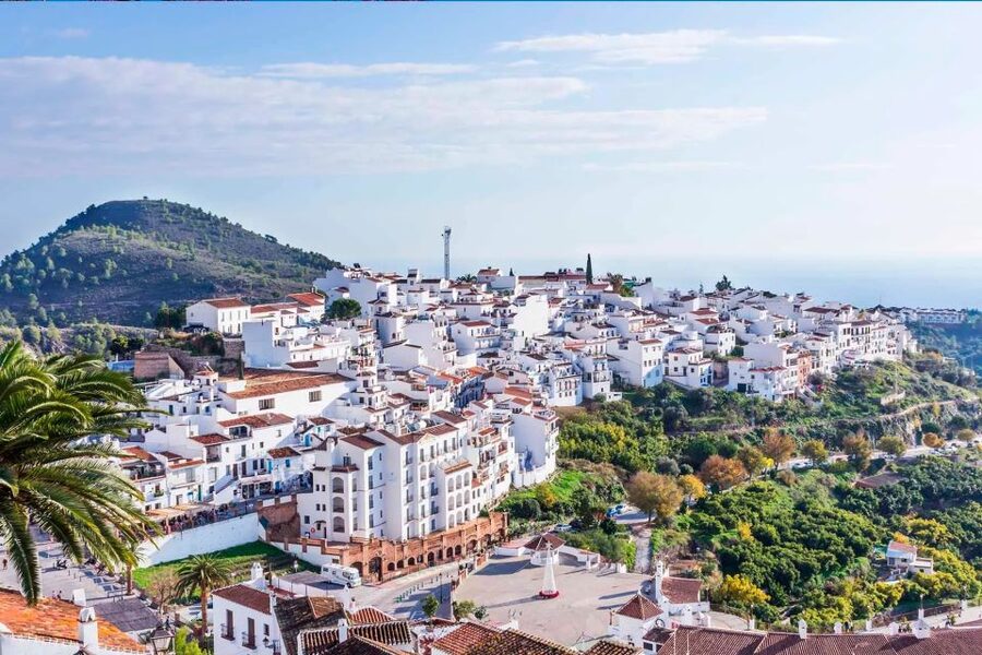 From Málaga: Caves of Nerja, Nerja and Frigiliana Day Tour - Who should book this experience?