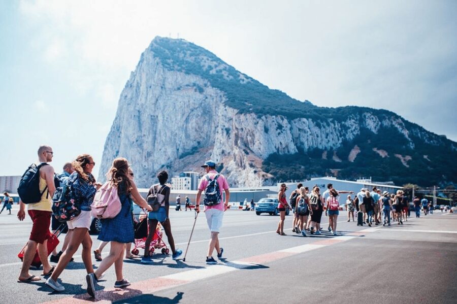 From Malaga: Full-Day Trip to Gibraltar - The Málaga meeting point and the long ride south