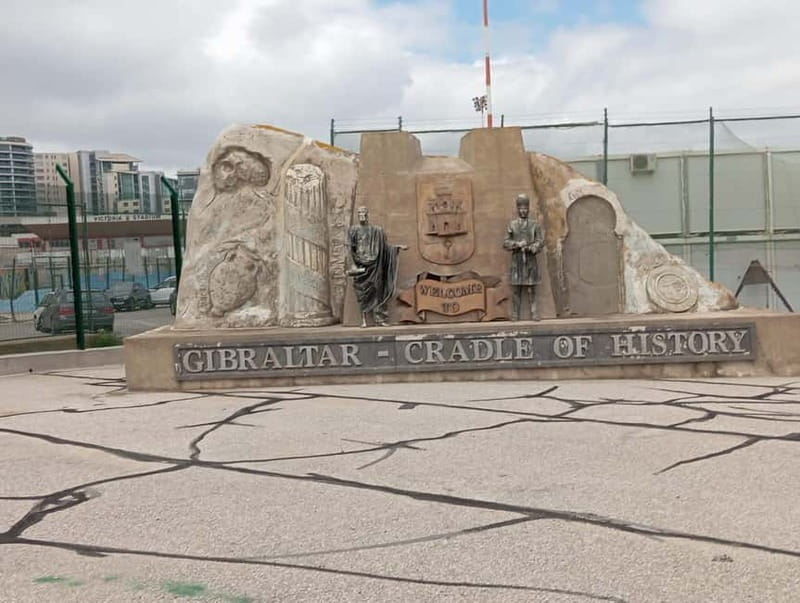 From Málaga: Gibraltar Day Trip - Taking the cable car to the top of the Rock