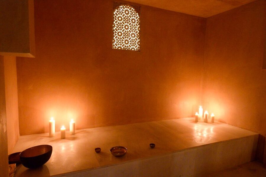 From Malaga: Hammam Bath, Kessa and Relaxing Massage Tour - Changing rooms are unusually well equipped