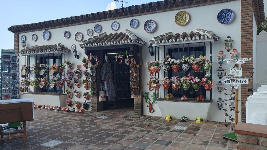 From Málaga: Marbella, Mijas y Puerto Banús Guided Tour - At a glance